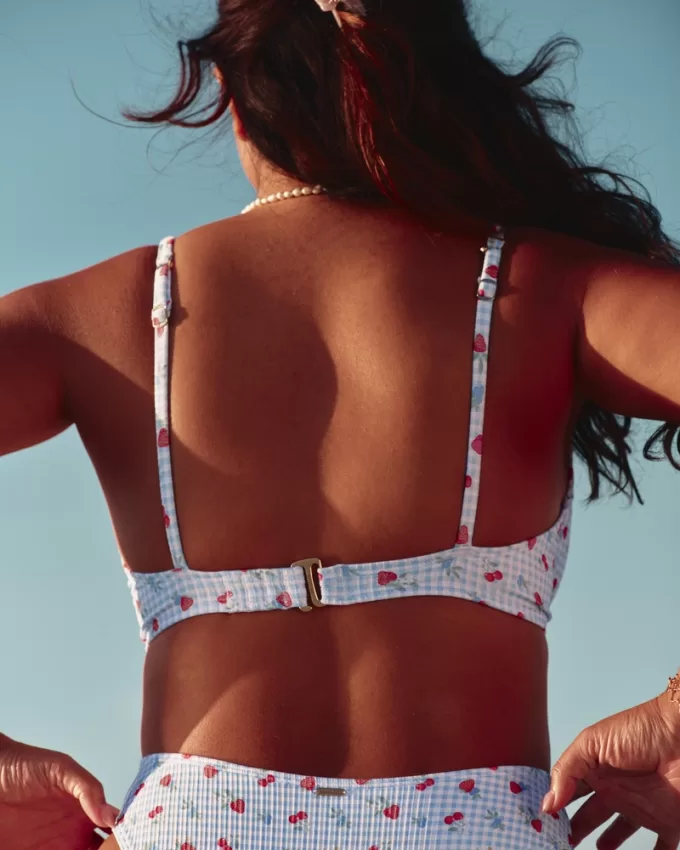 Curvy High Apex Ribbed Underwire Bikini Top,Curvy High Apex Ribbed Underwire Bikini Top Curvy High Apex Ribbed Underwire Bikini Top,Curvy High Apex Ribbed Underwire Bikini Top