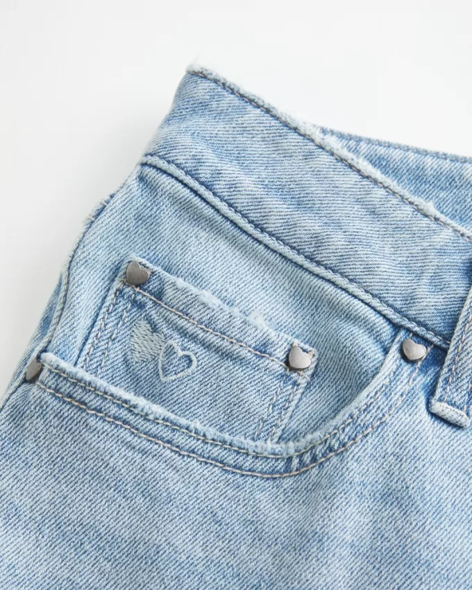 Low-Rise Light Wash Heart Embroidered Straight Jeans,Low-Rise Light Wash Heart Embroidered Straight Jeans Low-Rise Light Wash Heart Embroidered Straight Jeans,Low-Rise Light Wash Heart Embroidered Straight Jeans