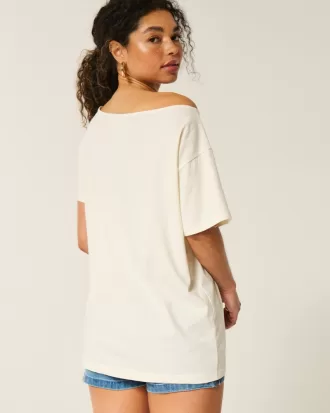 Oversized Off-the-Shoulder Kauai Graphic Tee,Oversized Off-the-Shoulder Kauai Graphic Tee Oversized Off-the-Shoulder Kauai Graphic Tee,Oversized Off-the-Shoulder Kauai Graphic Tee