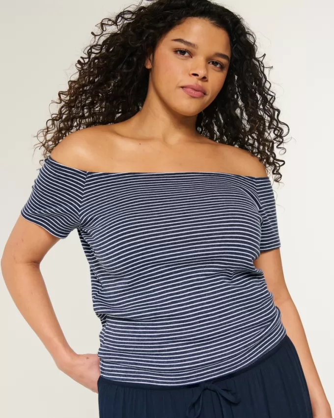 Short Sleeve Skimming Off-the-Shoulder Top,Short Sleeve Skimming Off-the-Shoulder Top